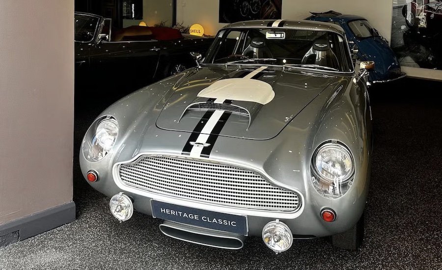 Aston Martin DB4 GT Continuation