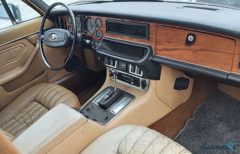 1974' Jaguar XJ photo #6