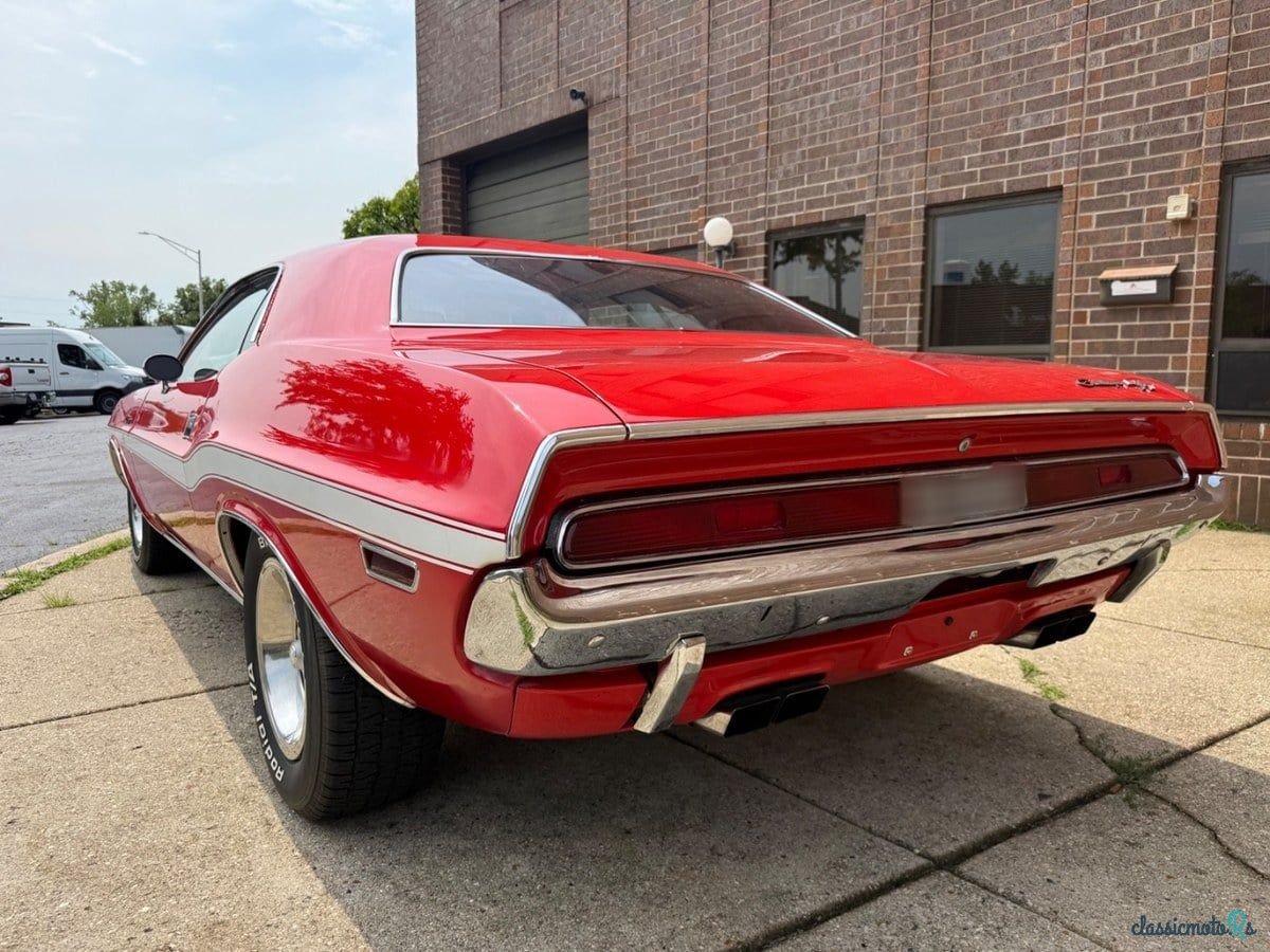 1970' Dodge Challenger photo #5