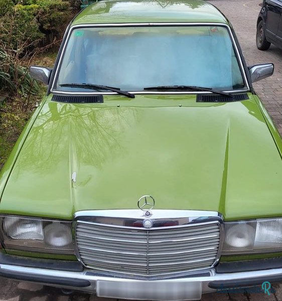 1980' Mercedes-Benz W123 for sale. Poland