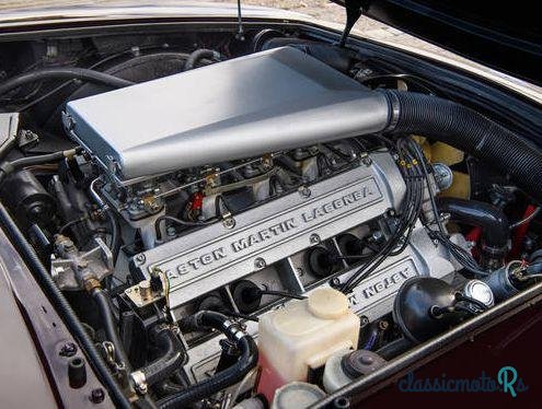 1984' Aston Martin V8 photo #1