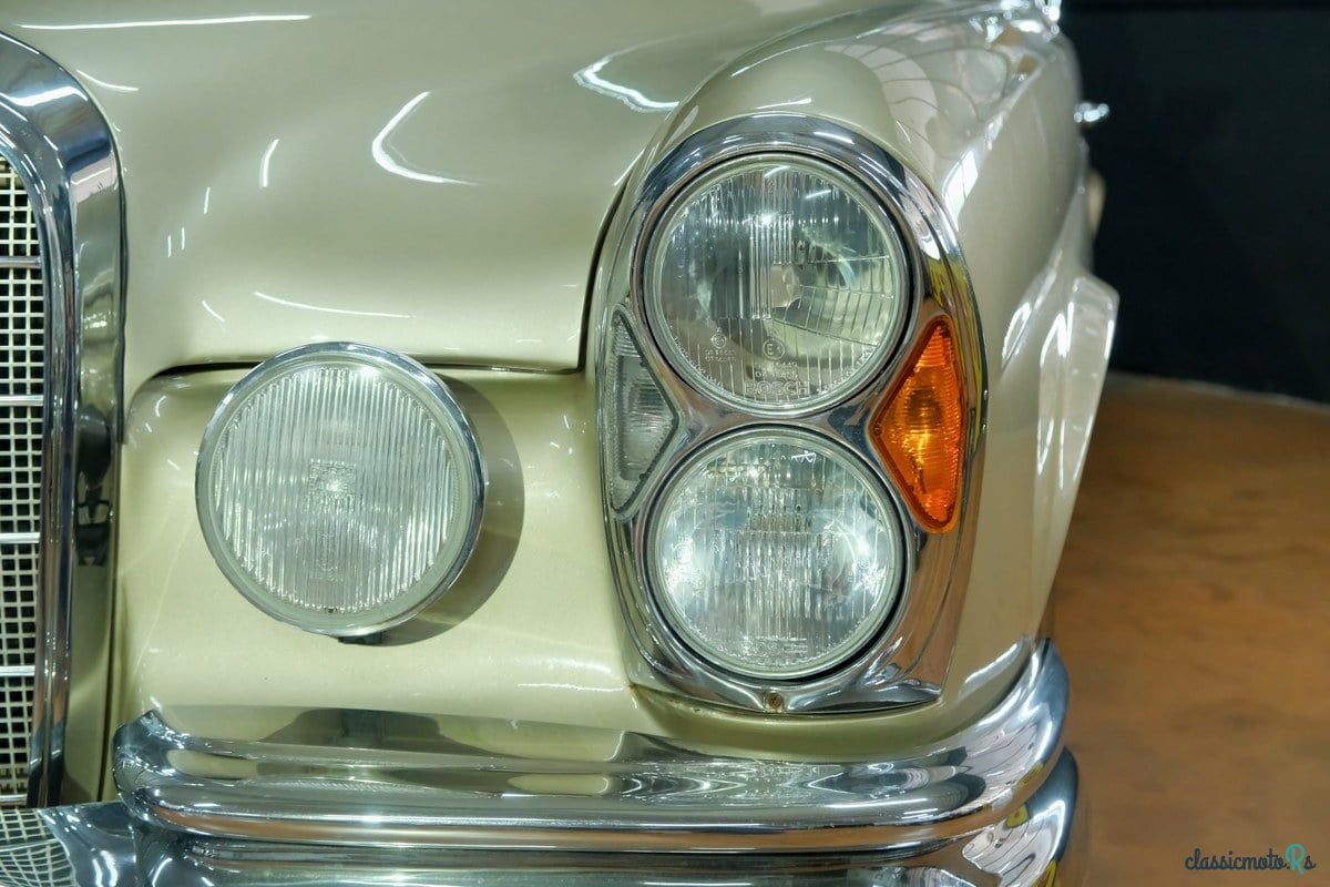 1968' Mercedes-Benz 280 photo #4