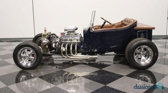 1923' Ford photo #3