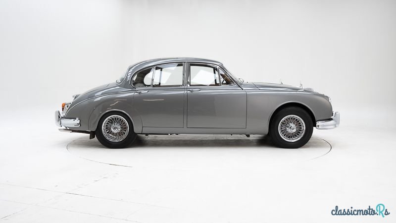 1965' Daimler V8 250 '65 CH358bw photo #3