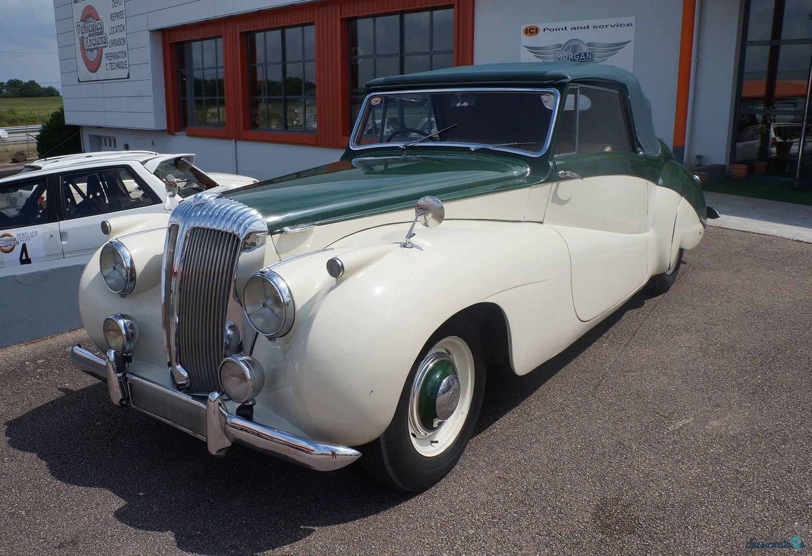 1952' Daimler DB18 photo #3