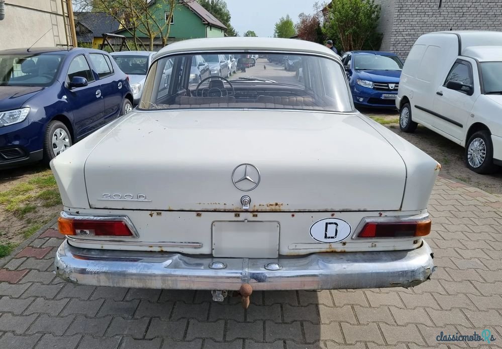 1965' Mercedes-Benz 200D 110 photo #4