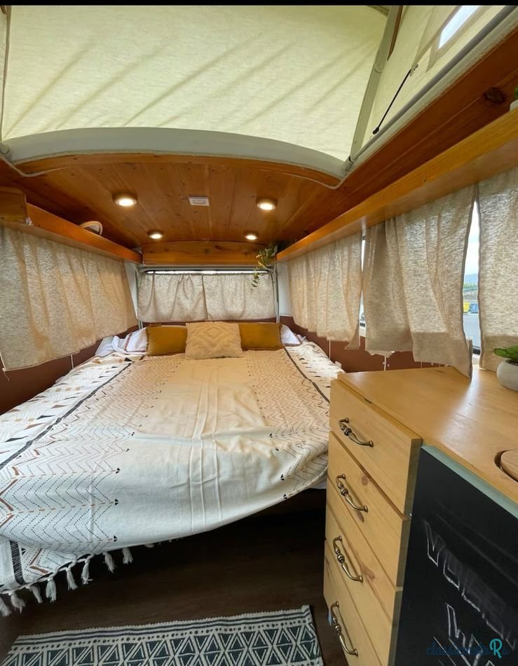 1976' Volkswagen Transporter photo #4