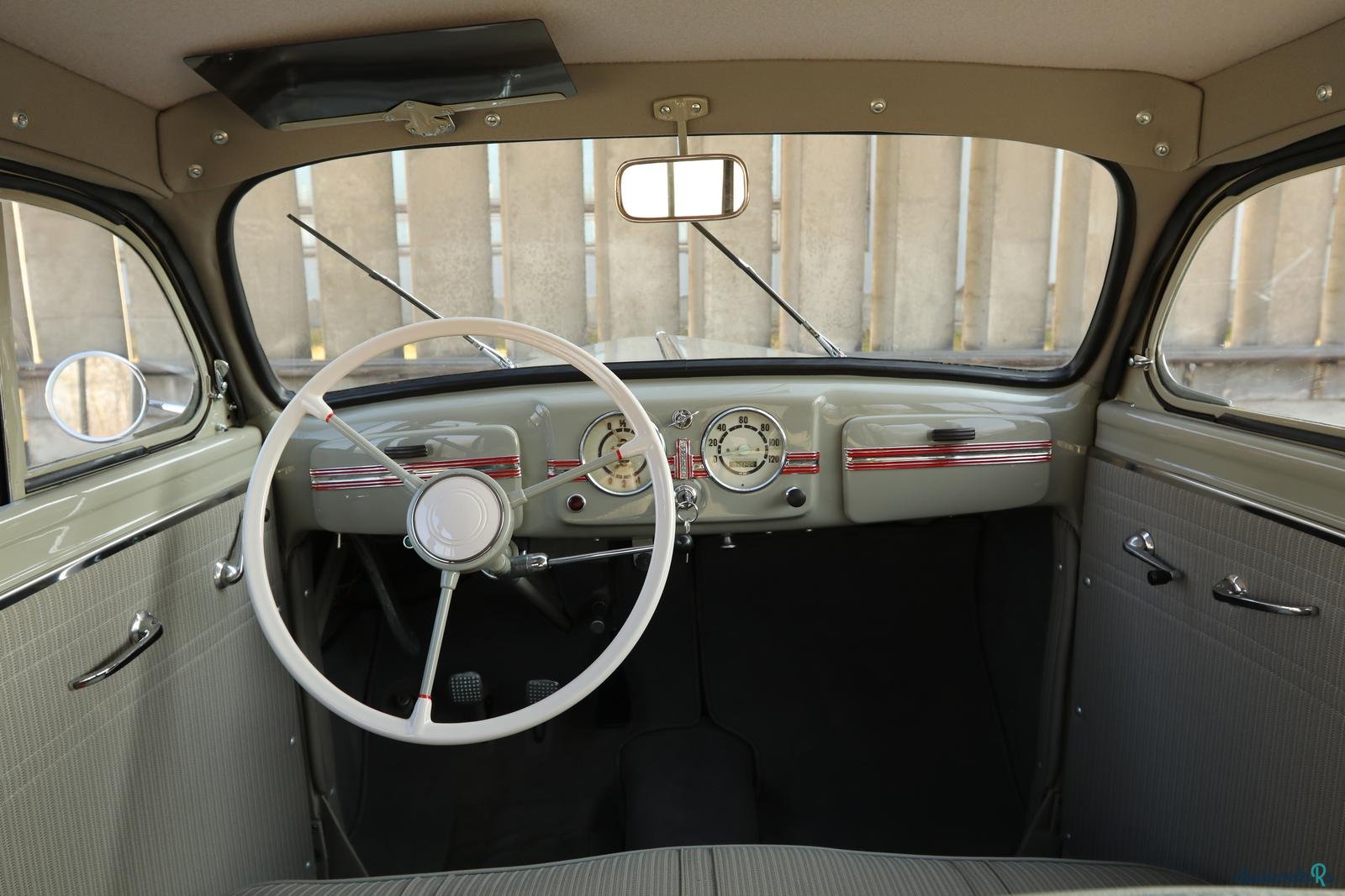 1949' Moskvitch 400-420 photo #5