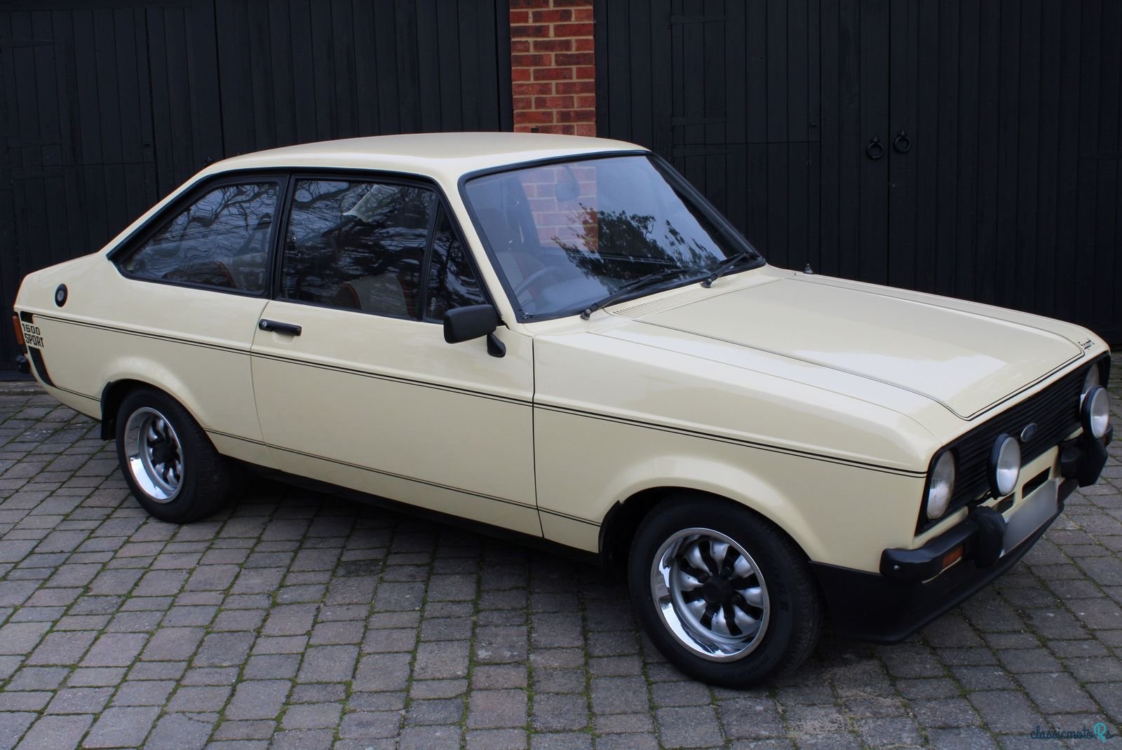 1980' Ford Escort 1600 Sport photo #1