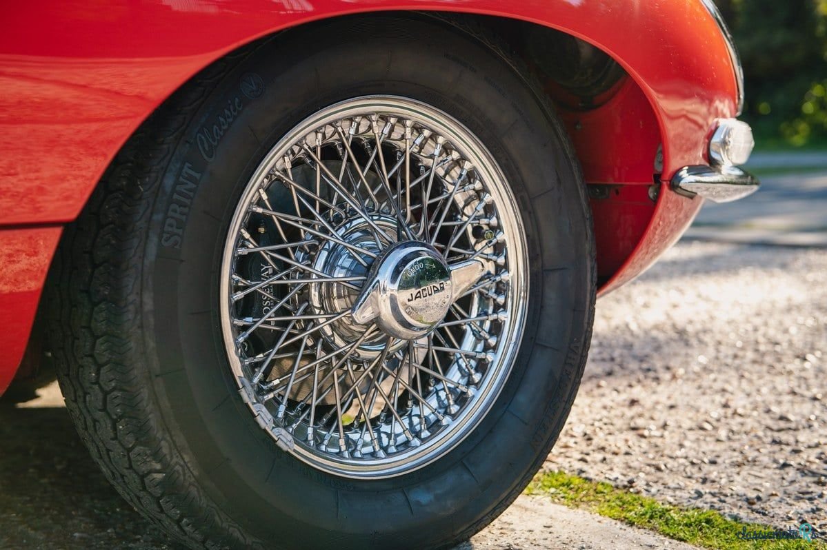 1963' Jaguar E-Type photo #3