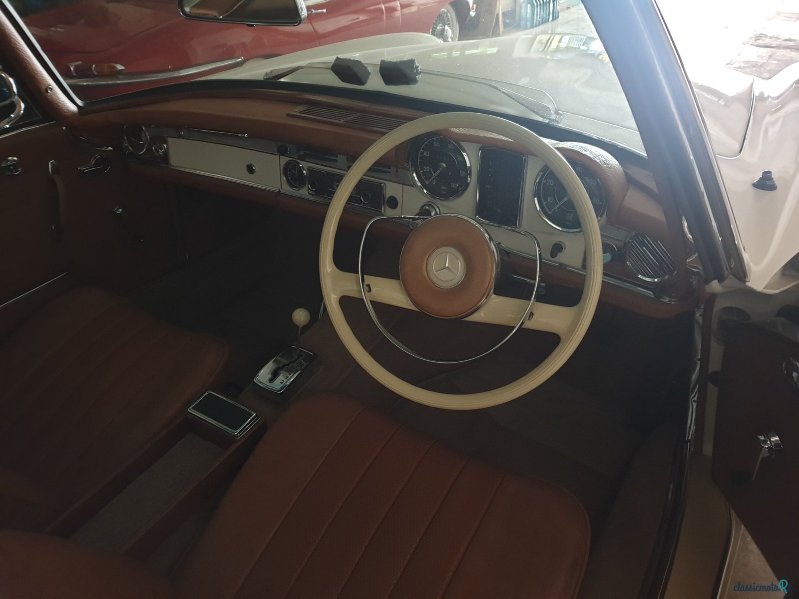 1966' Mercedes-Benz Pagoda photo #5