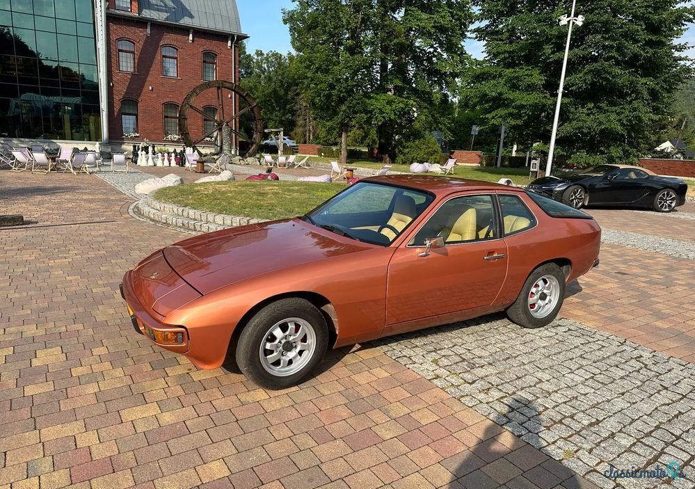 1977' Porsche 924 photo #3