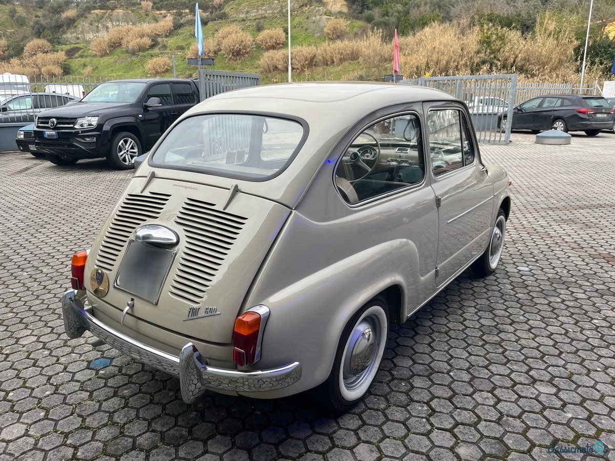 1964' Fiat 600 photo #5