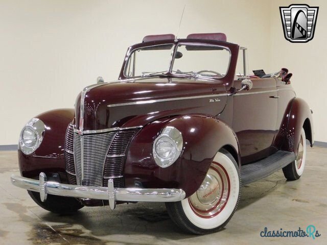 1940' Ford Deluxe photo #3