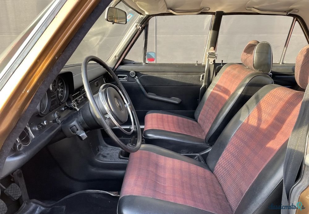 1968' Mercedes-Benz 220 photo #5