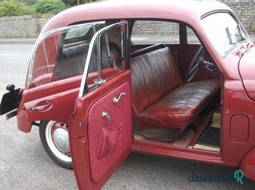 1949' Renault Eight photo #2