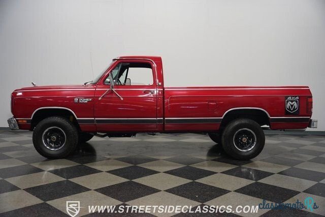 1985' Dodge D/W Truck photo #2