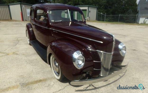 1940' Ford Deluxe photo #3