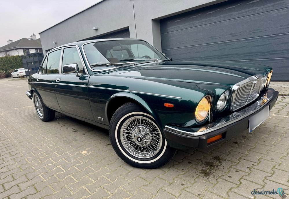 1980' Jaguar XJ photo #3