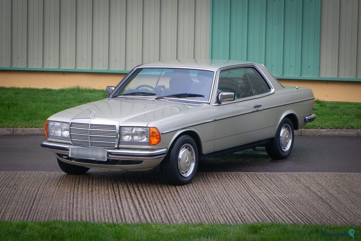 1980' Mercedes-Benz 280 photo #2