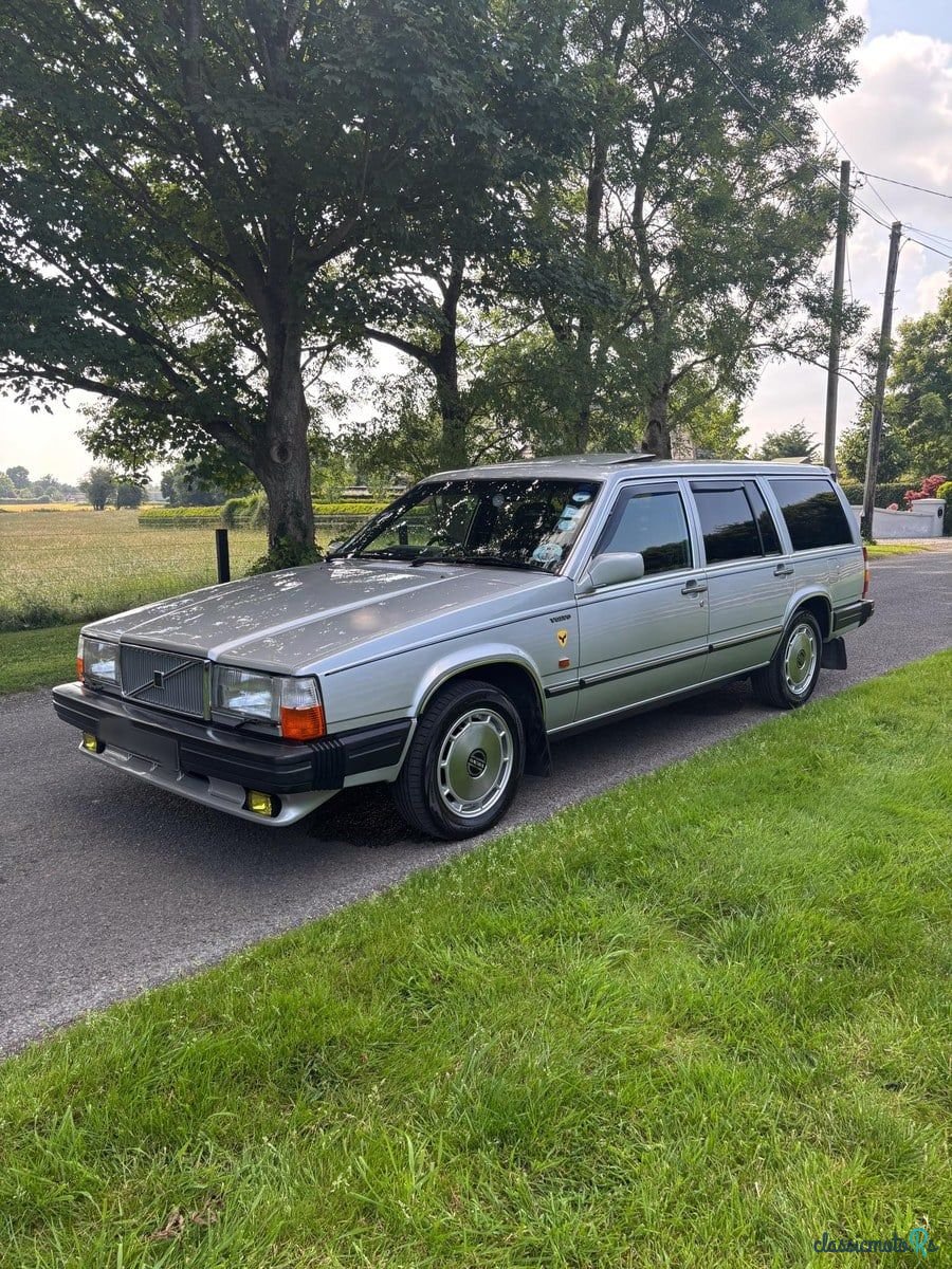 1985' Volvo 760 photo #2