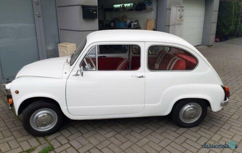1970' Fiat 600 photo #1