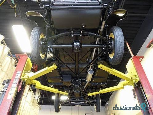 1932' Ford Deluxe Model B photo #1