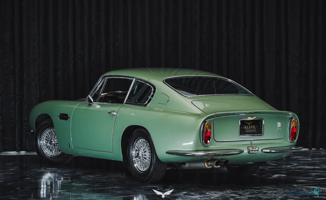 1967' Aston Martin DB6 photo #6