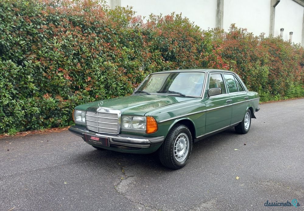 1977' Mercedes-Benz 300 photo #1