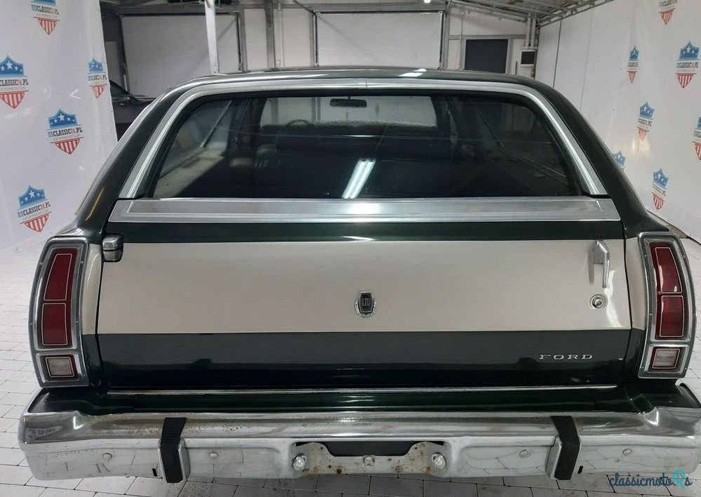 1976' Ford Country Squire photo #6