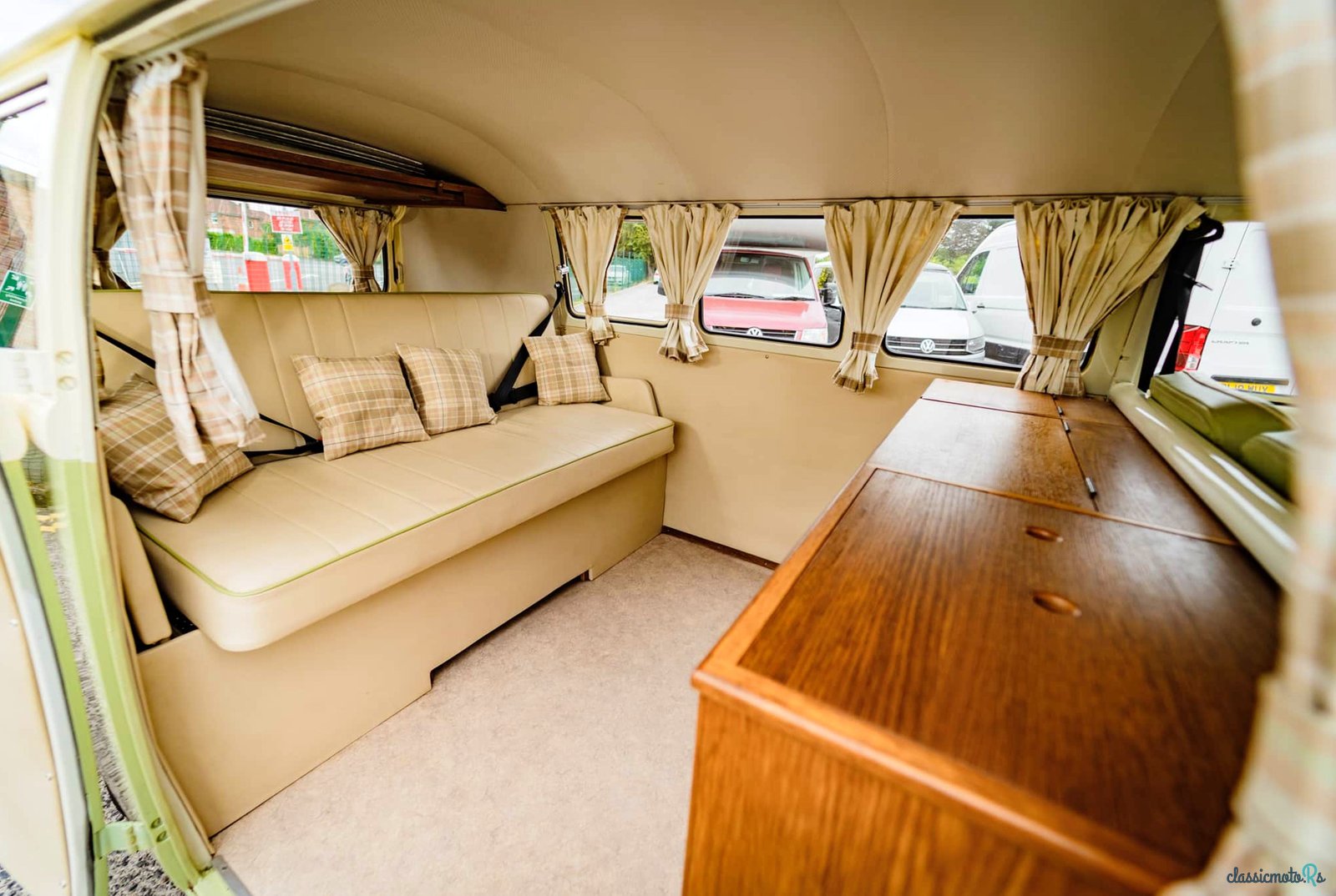 1967' Volkswagen T2 Camper photo #4