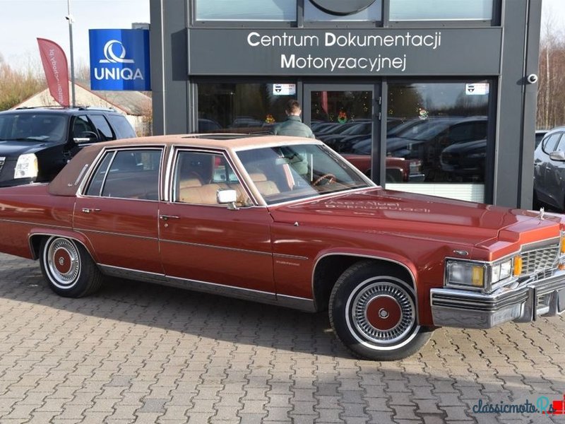 1977' Cadillac Fleetwood photo #2