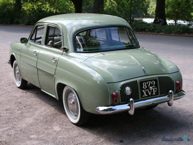 1957' Renault 5 photo #2