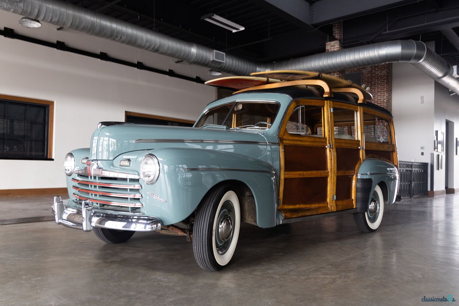 1946' Ford Super Deluxe photo #2