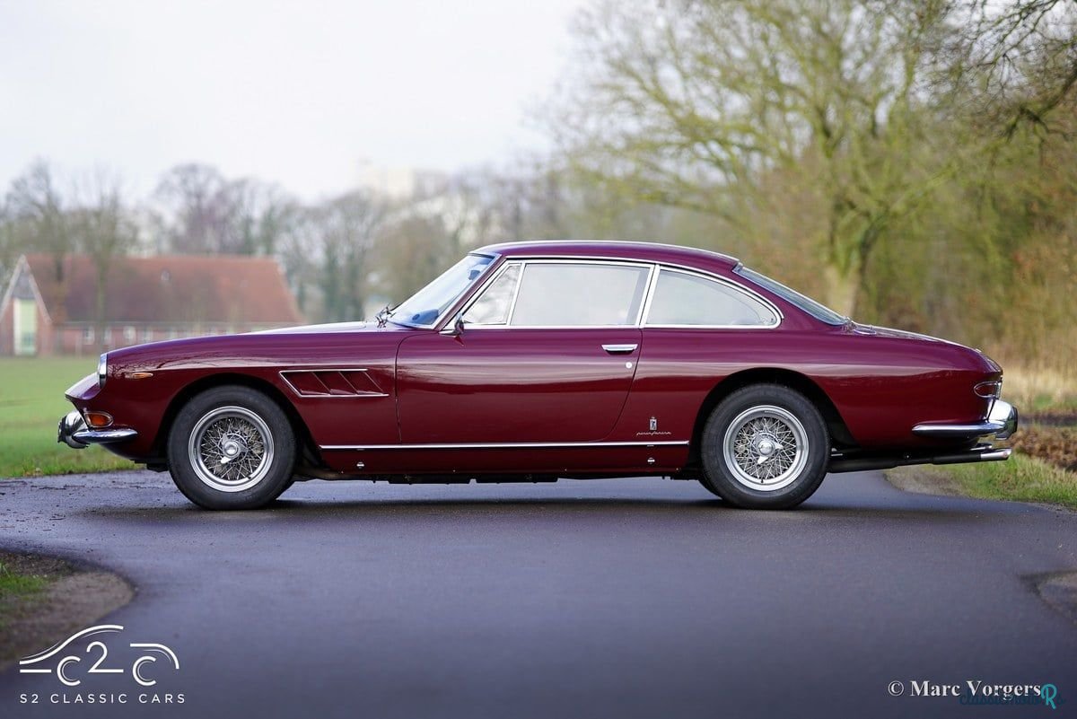 1966' Ferrari 330 photo #4