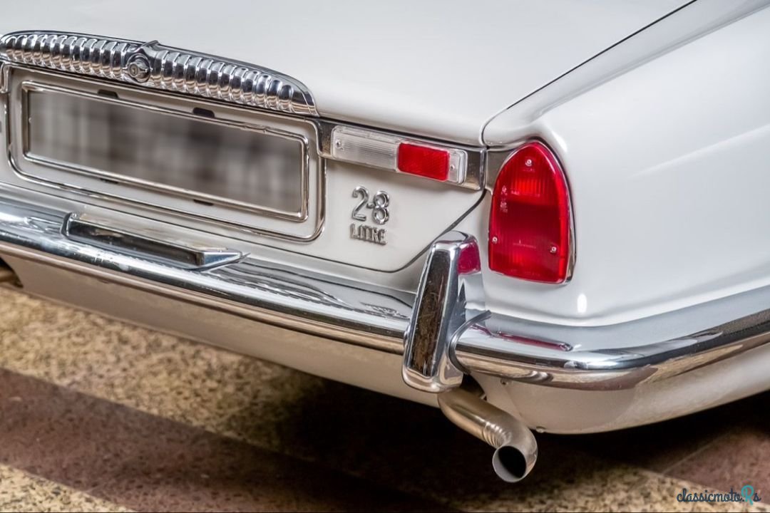 1970' Jaguar Daimler photo #3