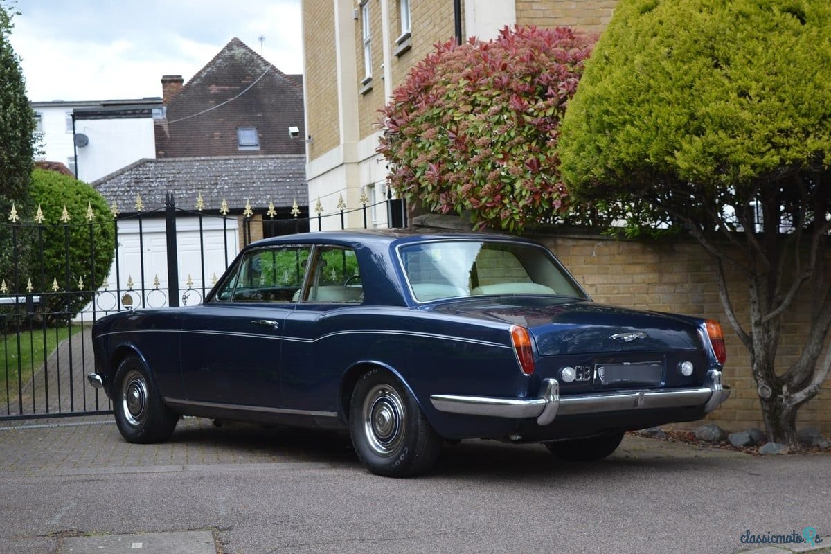 1970' Rolls-Royce Corniche photo #3