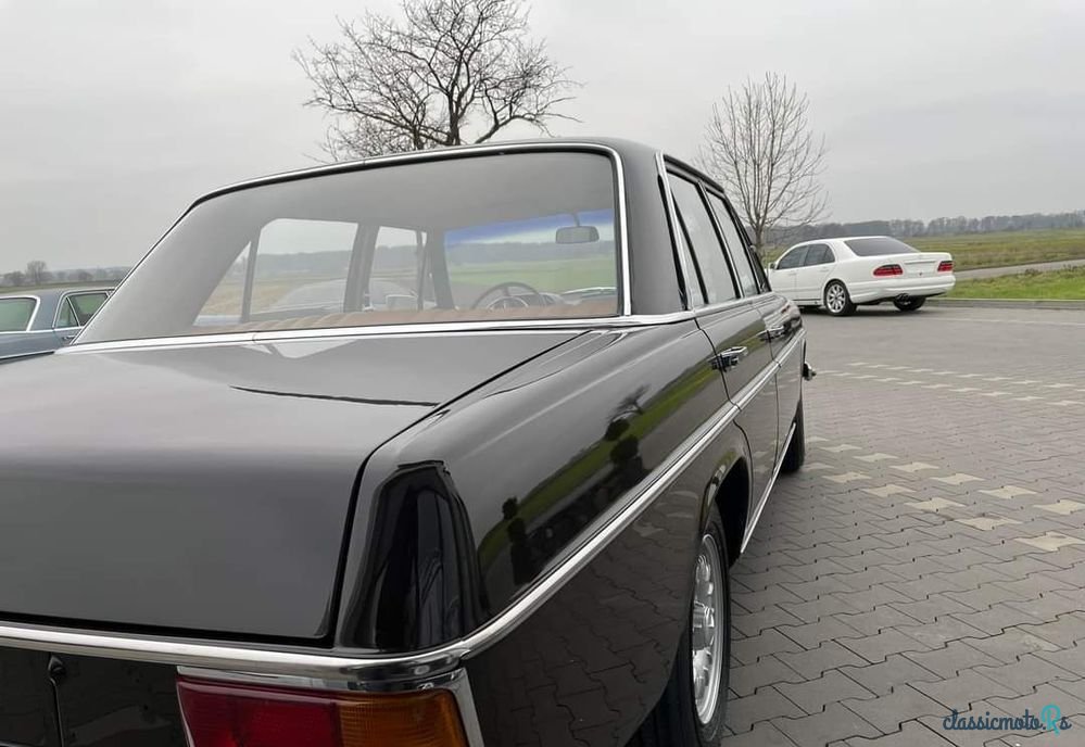 1969' Mercedes-Benz W115 200 photo #4