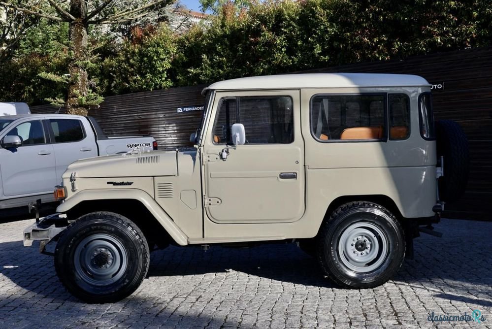 1980' Toyota Land Cruiser photo #3