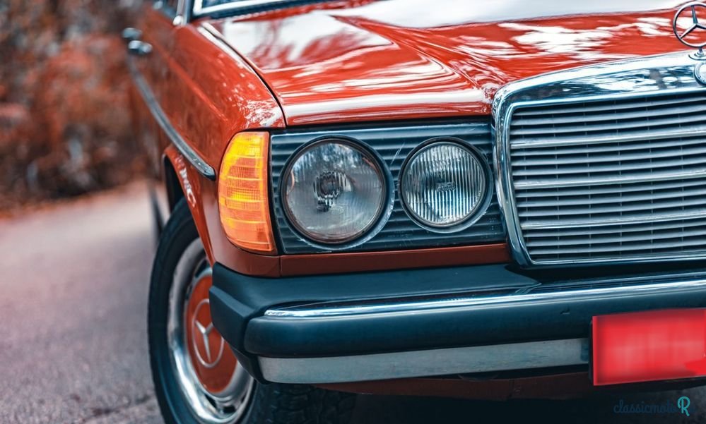 1977' Mercedes-Benz 240 photo #4