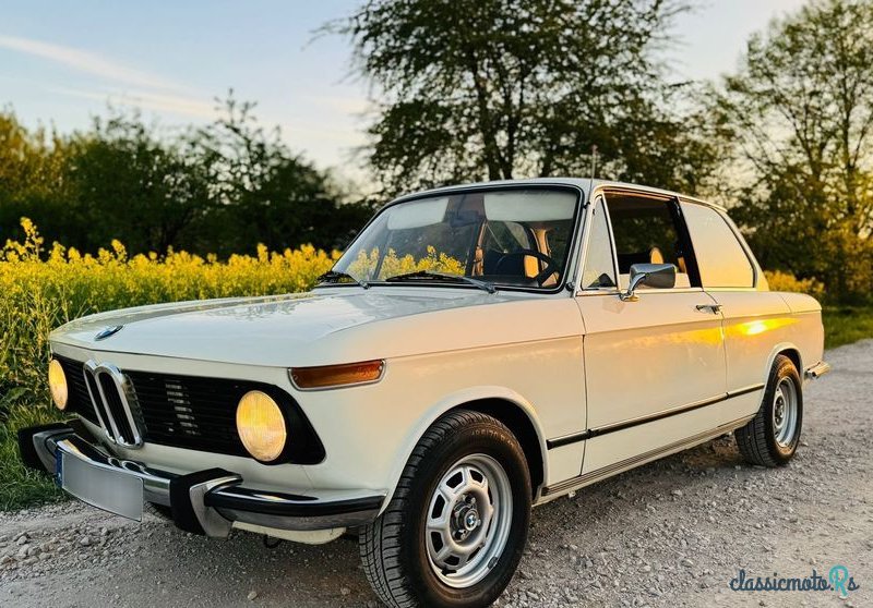 1977' BMW 1502 photo #1