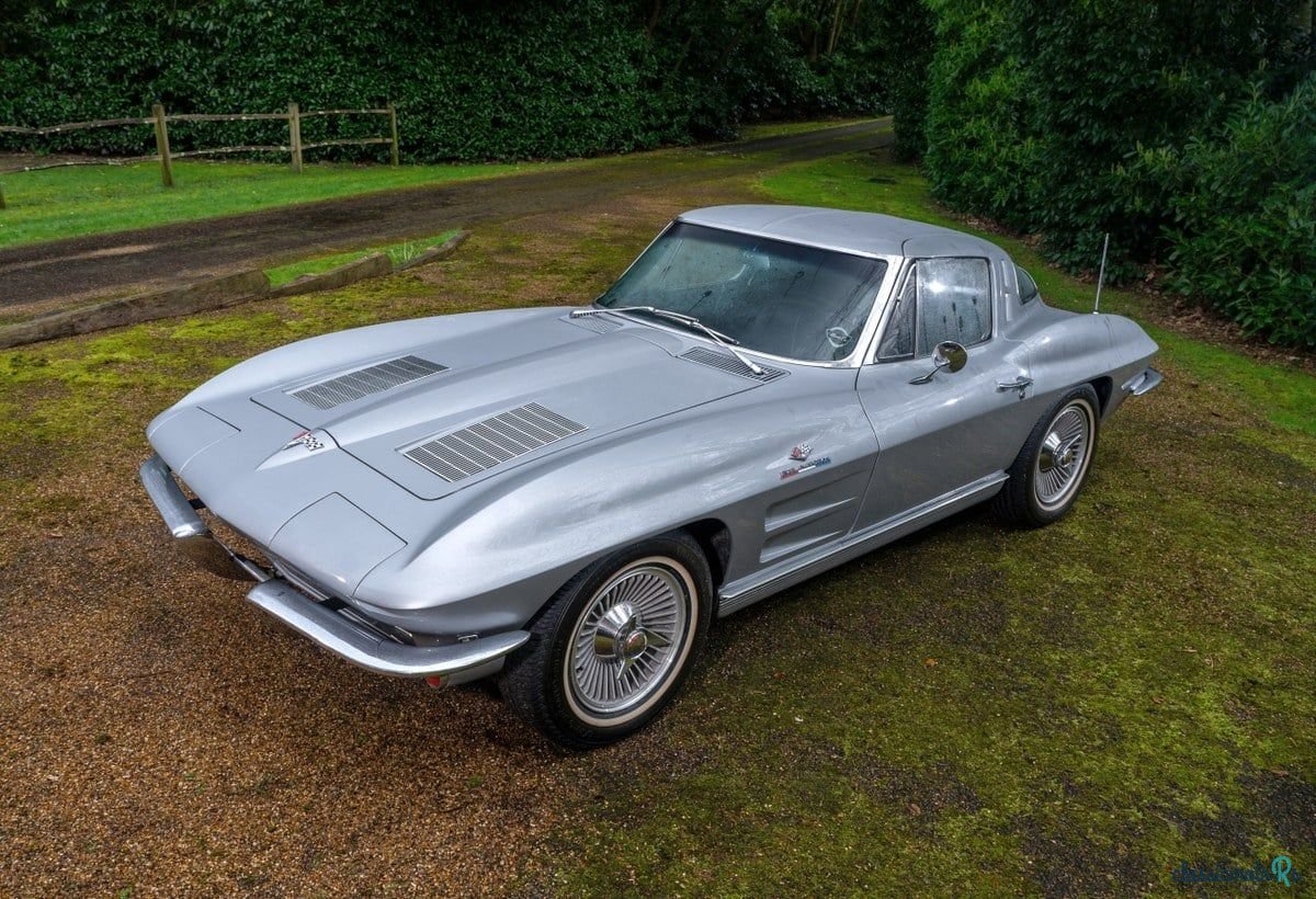 1963' Chevrolet Corvette photo #2