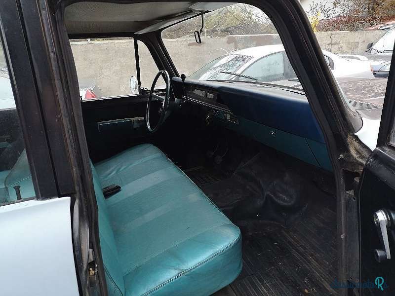 1970' International Harvester Travelall photo #6