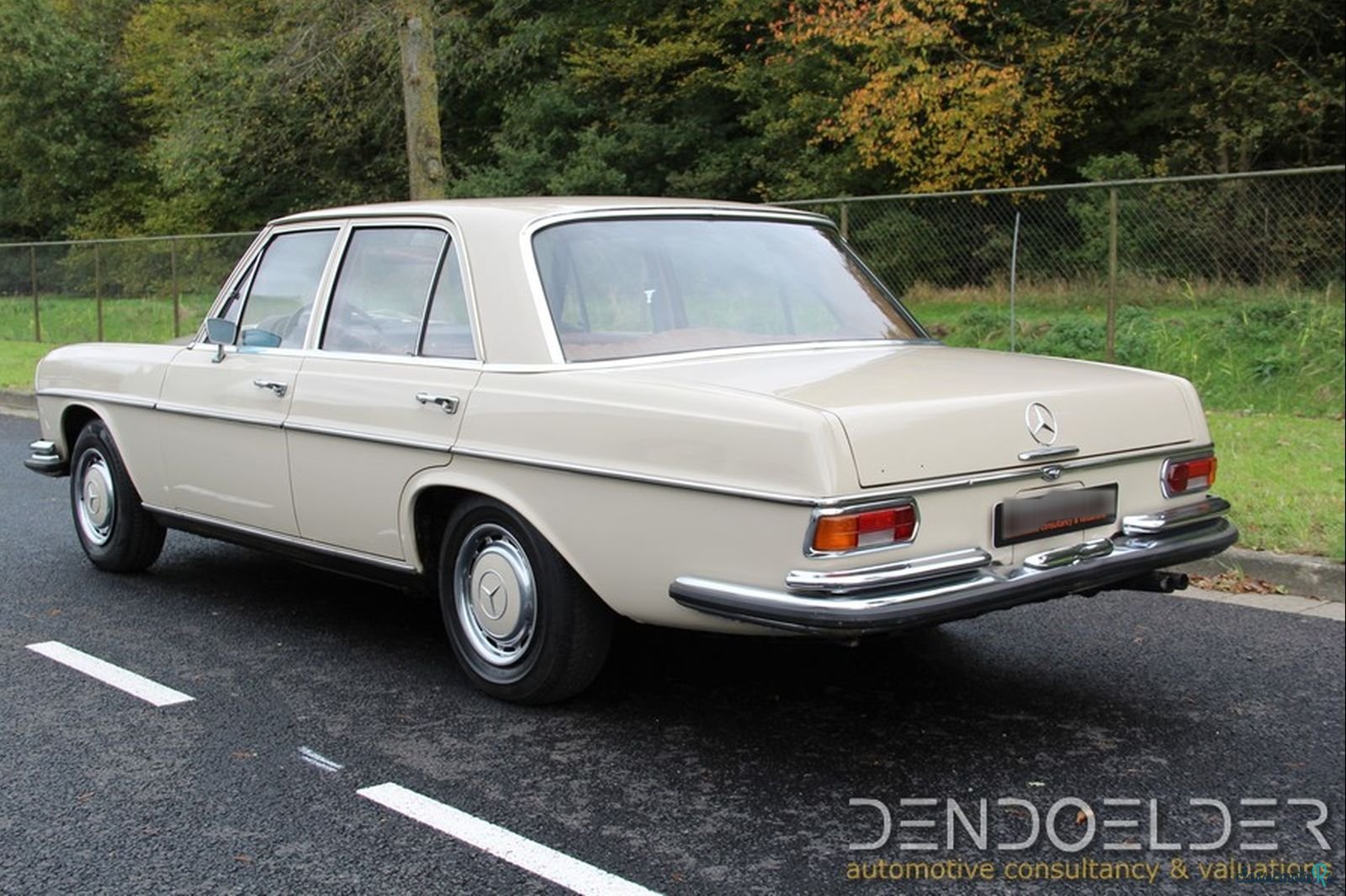 1971' Mercedes-Benz 280 S photo #3