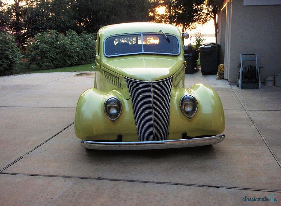 1937' Ford Custom photo #3