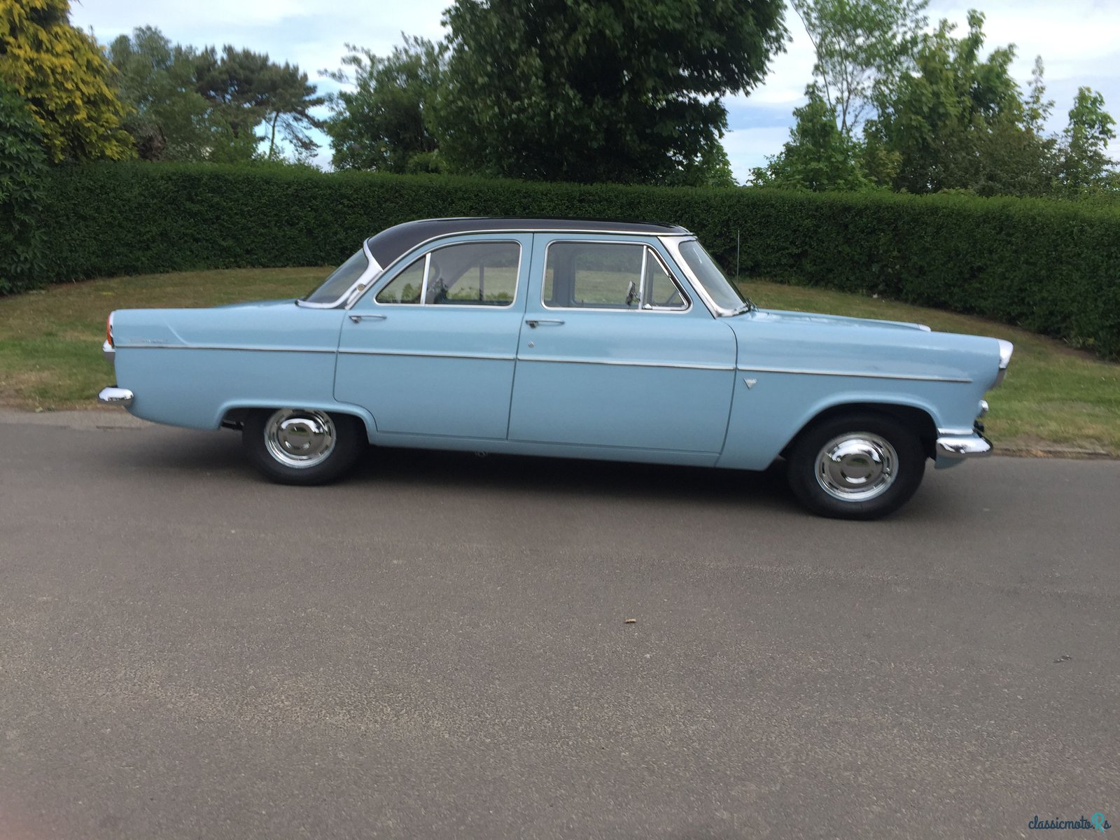 1959' Ford Consul Deluxe photo #2