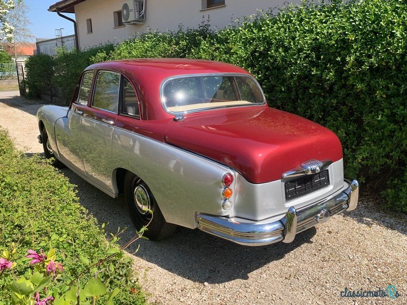 1962' Daimler Majestic Major photo #3