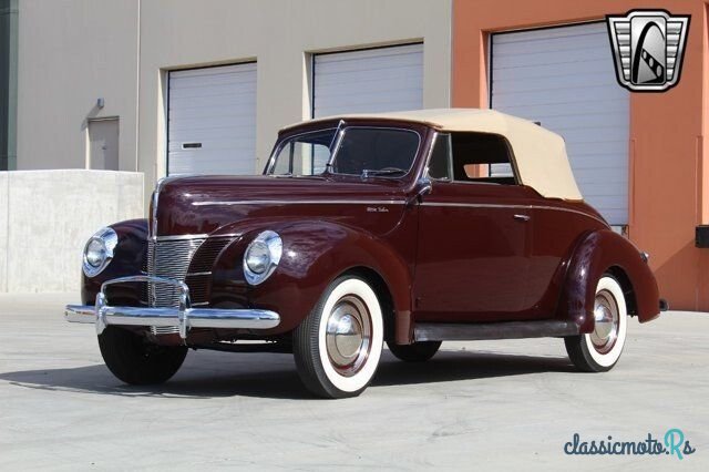 1940' Ford Deluxe photo #3