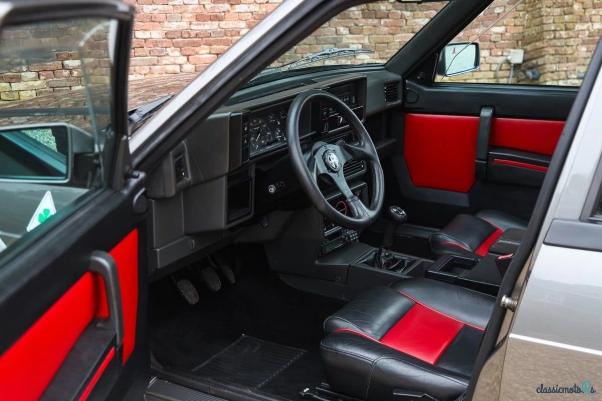 1988' Alfa Romeo 75 photo #3