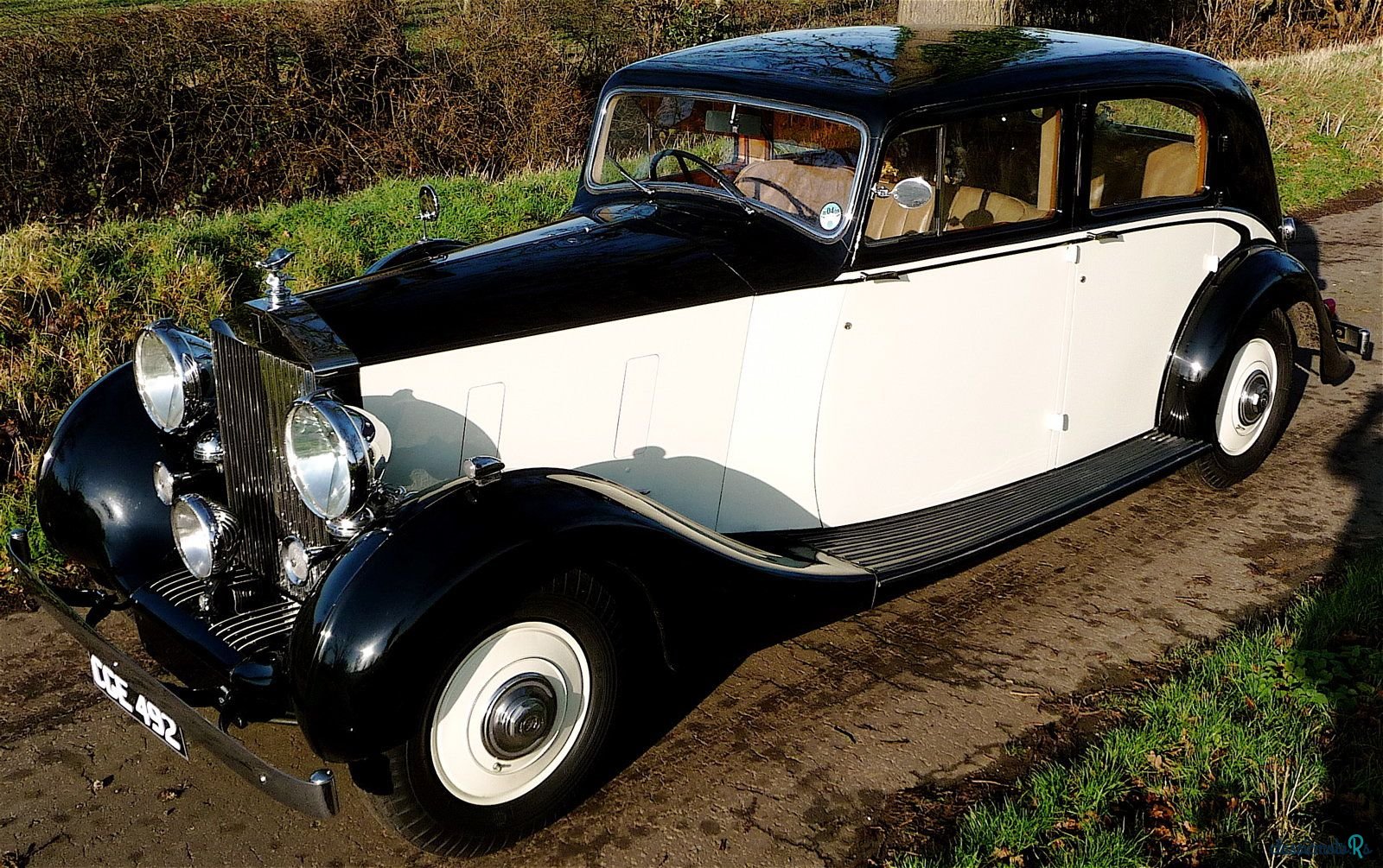 1939' Rolls-Royce Silver Wraith photo #1